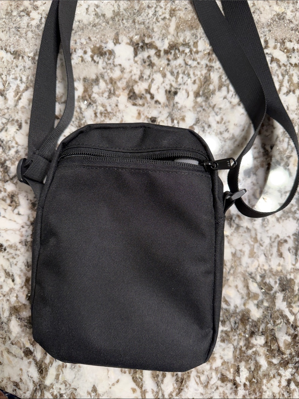 The North Face Black Compact Crossbody Belt Bag with Bungee - Picture 3 of 8